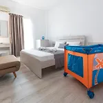 Отель Paraskevas 3*