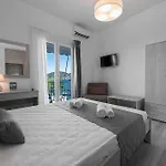Paraskevas 3* Тирос
