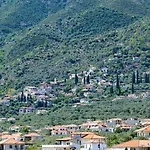 Paraskevas 3*