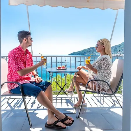 Paraskevas Boutique Hotel&spa 3* Tirós