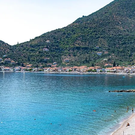 Hotell Paraskevas Tirós