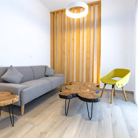 Paraskevas מלון 3*