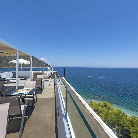 Paraskevas Hotel Tirós