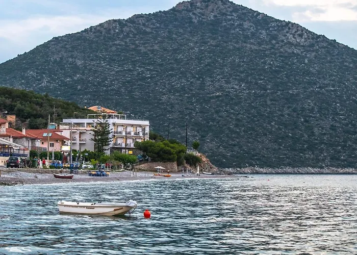 Paraskevas 3* Τυρός