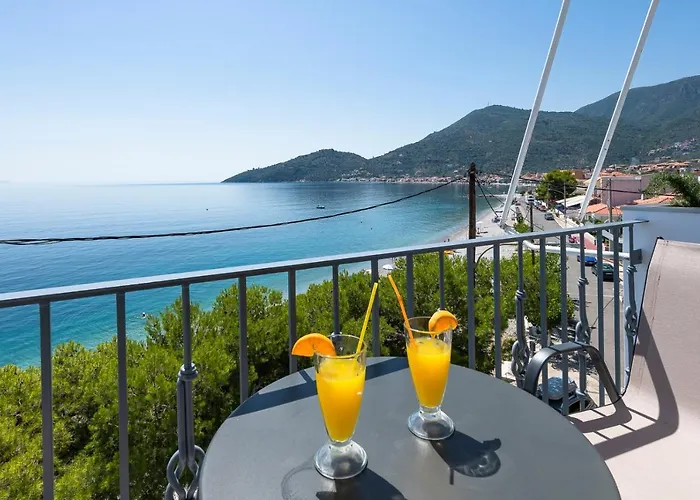 Paraskevas Hotel Tirós