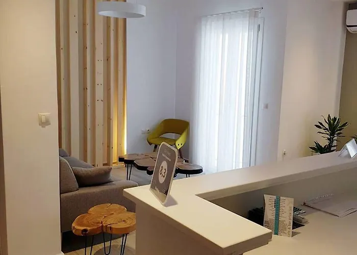 Paraskevas מלון Tirós