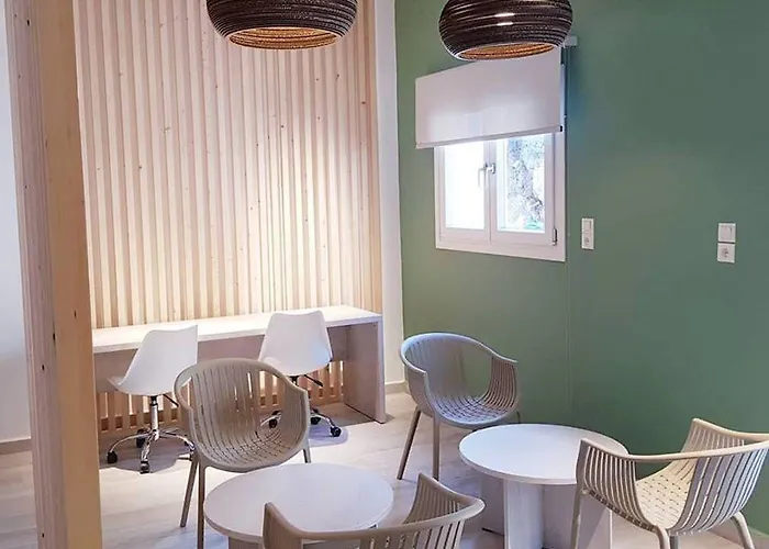 Ξενοδοχείο Paraskevas 3*