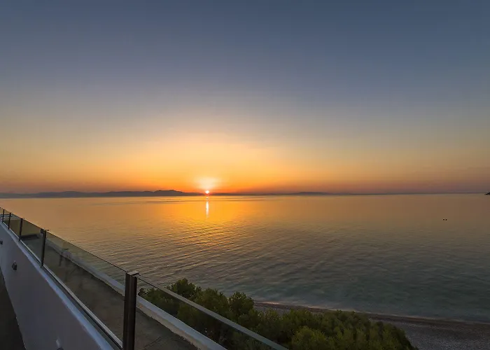 Paraskevas Hotel Tirós