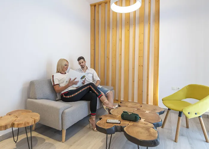 Paraskevas 3* Tirós