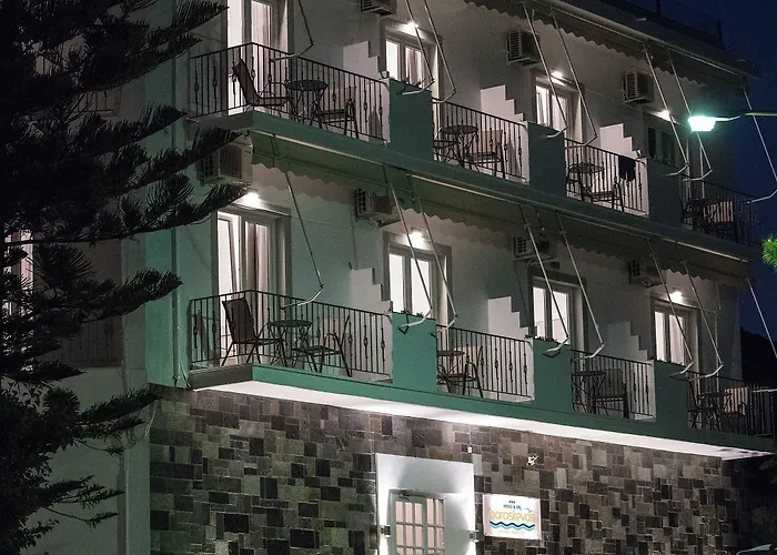 Paraskevas 3* Tirós