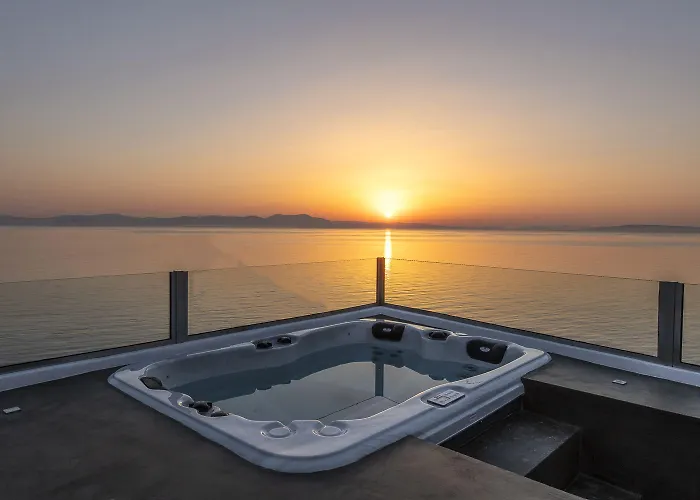 Paraskevas 3* Tirós