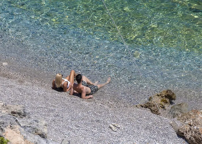 Ξενοδοχείο Paraskevas 3*