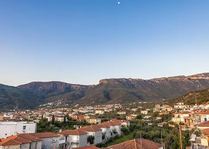 Ξενοδοχείο Paraskevas Τυρός